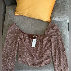 Abercrombie
Long-Sleeve Sweetheart Top